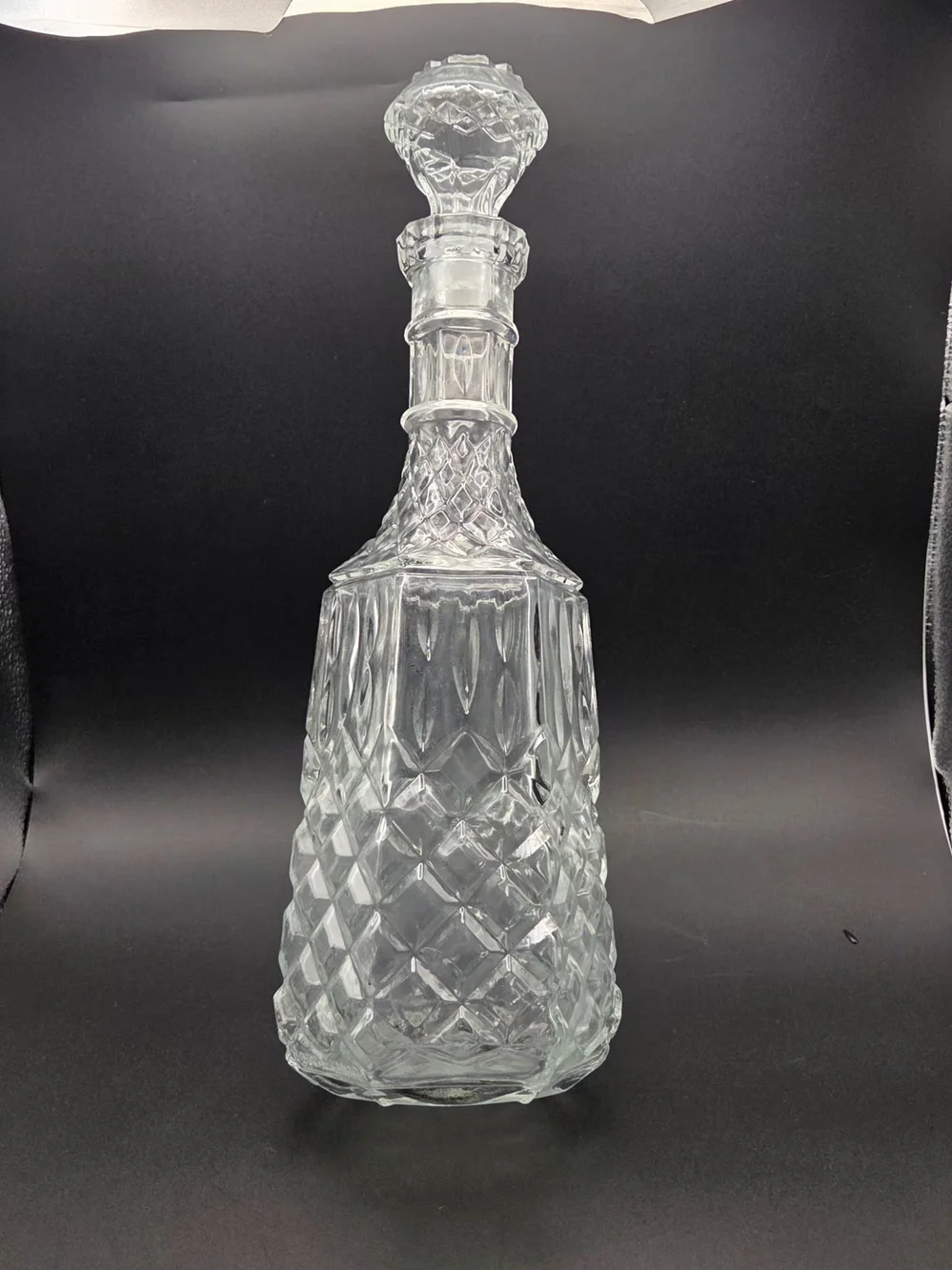 Vintage LIBBEY OF CANADA Glass Decanter & Stopper Diamond Pattern